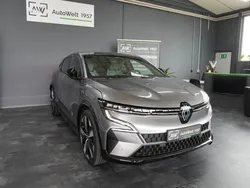 Grau Gebraucht 2025 Renault Mégane Techno Limousine | 33.990 € (Superpreis)