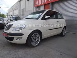 Weiß Gebraucht 2006 Lancia Ypsilon Kleinwagen | 2.990 € (Fairer Preis)