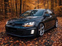 Grau Gebraucht 2016 VW Golf VII GTD Limousine | 14.499 €