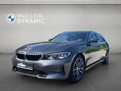 Mineralgrau Gebraucht 2022 BMW 330 Efficient Dynamics Kombi | 38.490 € (Fairer Preis)