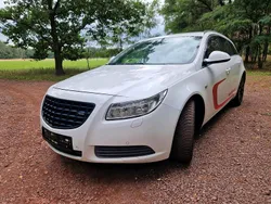 Weiß Gebraucht 2011 Opel Insignia Kombi | 2.800 € (Superpreis)