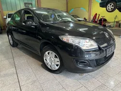 Schwarz Gebraucht 2012 Renault Mégane III Expression Limousine | 3.990 € (Fairer Preis)