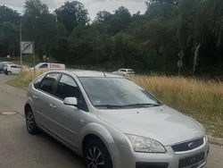 Grau Gebraucht 2007 Ford Focus Kleinwagen | 1.900 € (Etwas zu teuer)