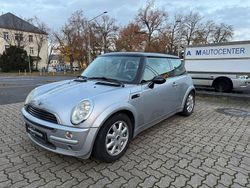 Silber Gebraucht 2002 Mini ONE Kleinwagen | 1.350 € (Fairer Preis)