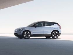 Grau Neu 2025 Volvo EX30 Ultra SUV | 49.289 € (Teuer)