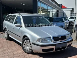 Silber Gebraucht 2009 Skoda Octavia Tour Kombi | 4.490 € (Guter Preis)