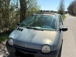 Blau Gebraucht 2004 Renault Twingo Kleinwagen | 200 €