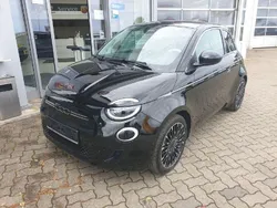 Colore esterno (onyx schwarz) Gebraucht 2022 Fiat 500e La Prima Limousine | 21.900 € (Etwas zu teuer)