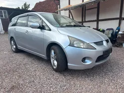 Silber Gebraucht 2006 Mitsubishi Grandis Van / Kleinbus | 2.000 €
