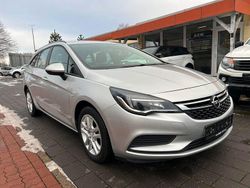 Silber Gebraucht 2017 Opel Astra Edition Kombi | 5.900 € (Fairer Preis)