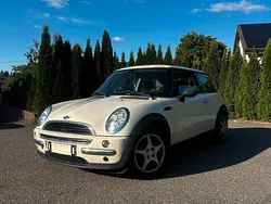 Beige Gebraucht 2003 Mini ONE Kleinwagen | 1.199 € (Fairer Preis)