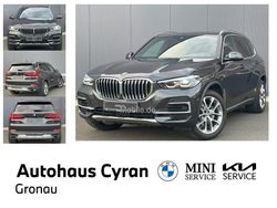 Grau Gebraucht 2022 BMW X5 Sport Line SUV | 42.950 € (Fairer Preis)