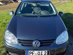 Blau Gebraucht 2005 VW Golf V Limousine | 2.488 € (Fairer Preis)