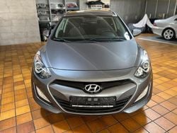 Grau Gebraucht 2014 Hyundai i30 Kombi | 8.990 € (Guter Preis)