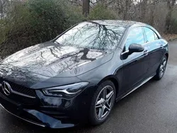 Schwarz kosmosschwarz metalliclack (metallic) Gebraucht 2024 Mercedes CLA200 AMG Coupé | 36.980 € (Fairer Preis)
