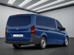Blau Gebraucht 2021 Mercedes Vito Van / Kleinbus | 21.849 € (Fairer Preis)