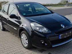 Schwarz Gebraucht 2009 Renault Clio II Dynamique Limousine | 3.400 € (Fairer Preis)