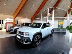 Blau Neu 2025 Renault 4 E-Tech Techno SUV | 34.357 € (Guter Preis)