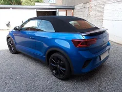 Blau Gebraucht 2023 VW T-Roc Cabriolet R-line Cabrio | 32.900 € (Fairer Preis)