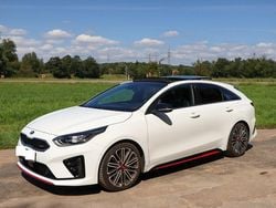 Weiß Gebraucht 2019 Kia ProCeed GT 2 Kleinwagen | 21.450 € (Fairer Preis)
