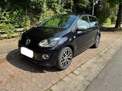 Schwarz Gebraucht 2015 VW up! high up! Kleinwagen | 8.000 € (Teuer)