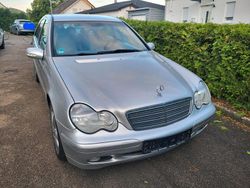 Silber Gebraucht 2003 Mercedes C200 Classic Limousine | 5.000 € (Etwas zu teuer)
