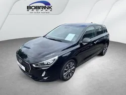 Schwarz Gebraucht 2017 Hyundai i30 Intro Edition Limousine | 11.290 € (Fairer Preis)