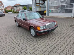 Rot Gebraucht 1989 Mercedes 190 Limousine | 10.500 €
