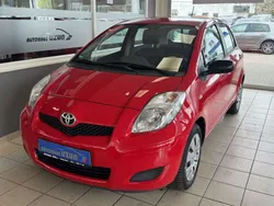 Rot Gebraucht 2010 Toyota Yaris Cool Kleinwagen | 4.590 € (Fairer Preis)