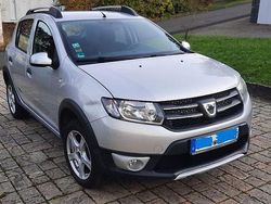 Silber Gebraucht 2015 Dacia Sandero Prestige Limousine | 6.150 € (Superpreis)