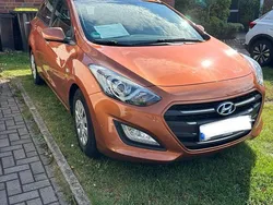 Orange Gebraucht 2016 Hyundai i30 Kombi | 6.971 € (Guter Preis)