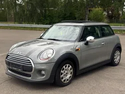 Grau Gebraucht 2015 Mini ONE Kleinwagen | 3.690 €