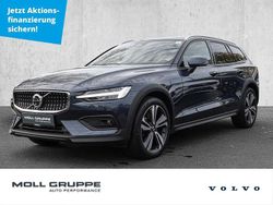 Denim blue / metallic Gebraucht 2023 Volvo V60 CC Plus Kombi | 39.440 € (Fairer Preis)