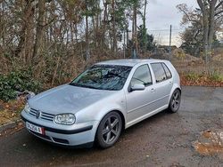Silber Gebraucht 2003 VW Golf Limousine | 900 € (Fairer Preis)