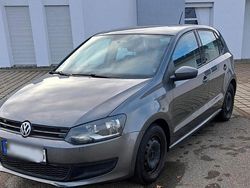 Grau Gebraucht 2010 VW Polo Kleinwagen | 3.649 € (Fairer Preis)