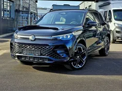 Deep black perleffekt Gebraucht 2024 VW Tiguan R-line SUV | 48.880 € (Fairer Preis)