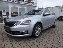Silber Gebraucht 2018 Skoda Octavia Style Kombi | 7.990 €