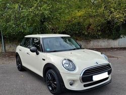 Weiß Gebraucht 2017 Mini ONE Kleinwagen | 10.800 € (Fairer Preis)