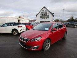 Rot Gebraucht 2014 Peugeot 308 Allure Limousine | 8.900 € (Fairer Preis)