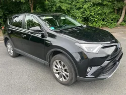 Schwarz Gebraucht 2016 Toyota RAV4 Hybrid Edition-S SUV | 17.700 € (Fairer Preis)