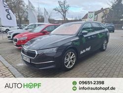 Blackmagic perleffekt Gebraucht 2024 Skoda Octavia Selection Kombi | 42.490 €