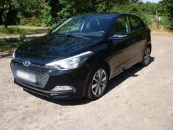 Schwarz Gebraucht 2016 Hyundai i20 Comfort Kleinwagen | 6.900 € (Guter Preis)