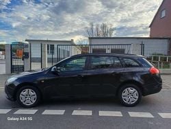 Karbonschw graphitschw midnigh Gebraucht 2010 Opel Insignia Selection Kombi | 5.970 € (Etwas zu teuer)