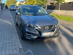 Grau Gebraucht 2019 Nissan Qashqai N-Connecta SUV | 19.900 € (Fairer Preis)