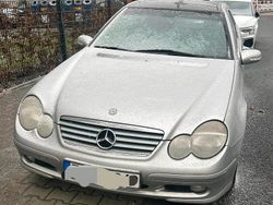 Silber Gebraucht 2001 Mercedes C200 Coupé | 2.900 €