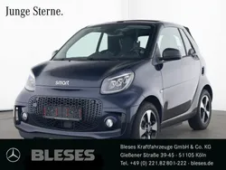 Bodypanels in sapphire blue () Gebraucht 2024 Smart ForTwo Electric Drive Exclusive Cabrio | 19.400 € (Etwas zu teuer)