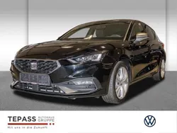 Schwarz Gebraucht 2023 Seat Leon FR Limousine | 26.770 € (Etwas zu teuer)
