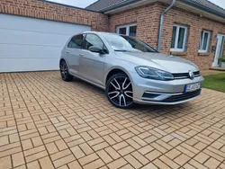 Silber Gebraucht 2019 VW Golf VII IQ Drive Limousine | 16.900 € (Guter Preis)