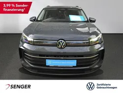 Grau Gebraucht 2024 VW Tiguan Life SUV | 36.480 € (Teuer)