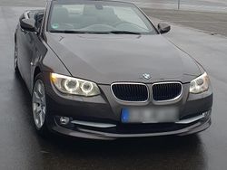 Braun Gebraucht 2011 BMW 320 Cabriolet Sport Line Cabrio | 12.800 € (Etwas zu teuer)